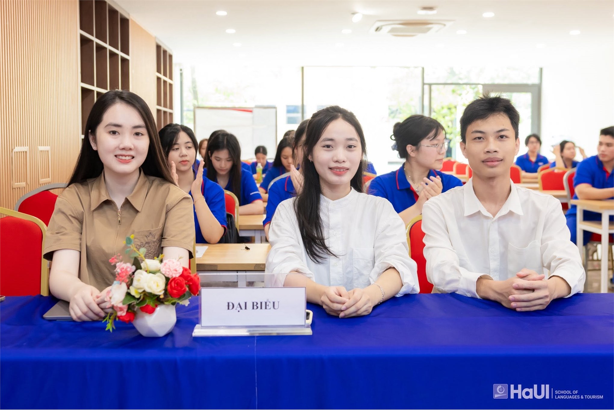 Đại hội Chi đoàn các lớp Đại học khóa 20 Trường Ngoại ngữ - Du lịch nhiệm kỳ 2026 - 2027