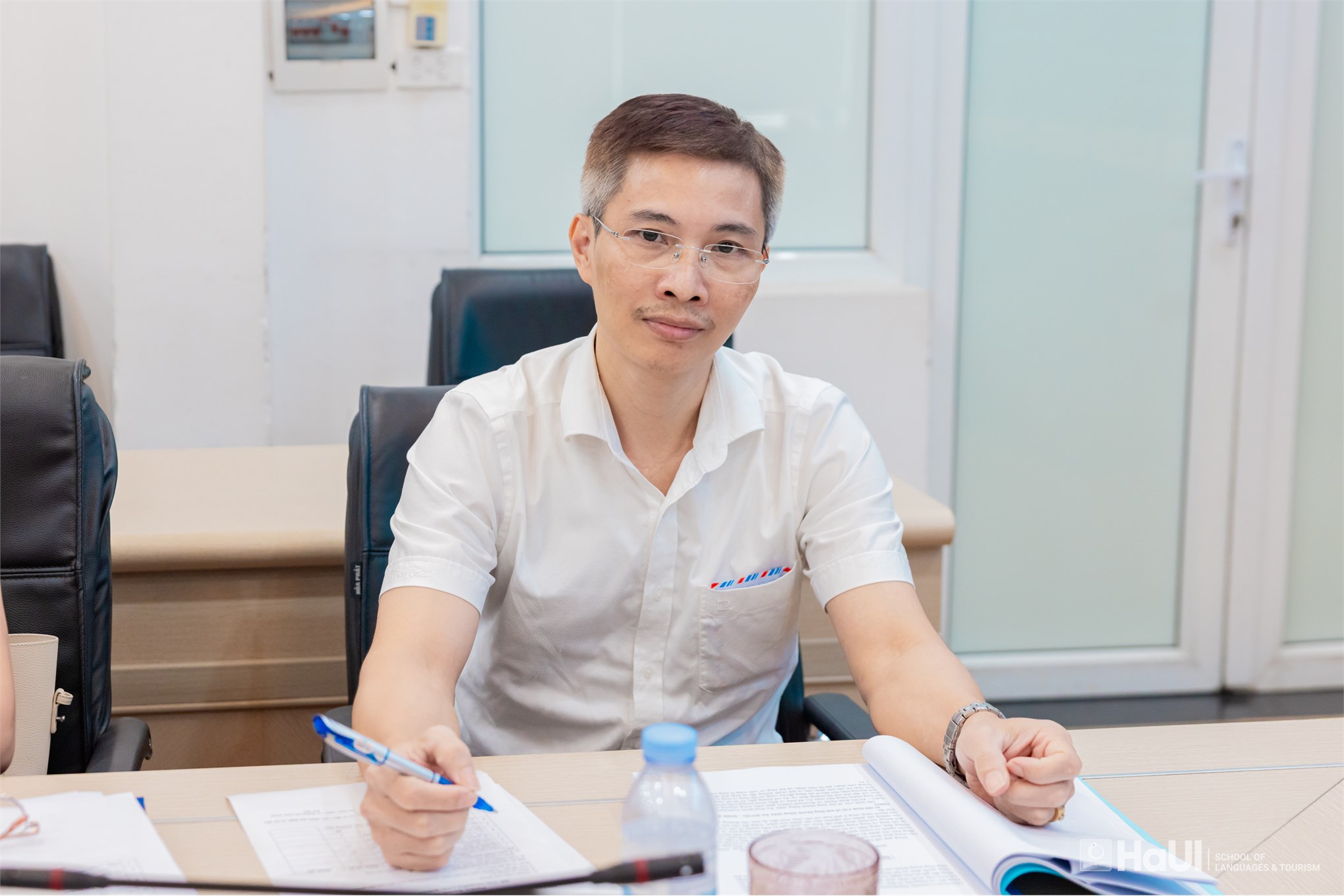 Nghiệm thu đề tài KH&CN cấp cơ sở về sự hài lòng của khách du lịch đối với sản phẩm lưu niệm tại cố đô Huế và cố đô Hoa Lư