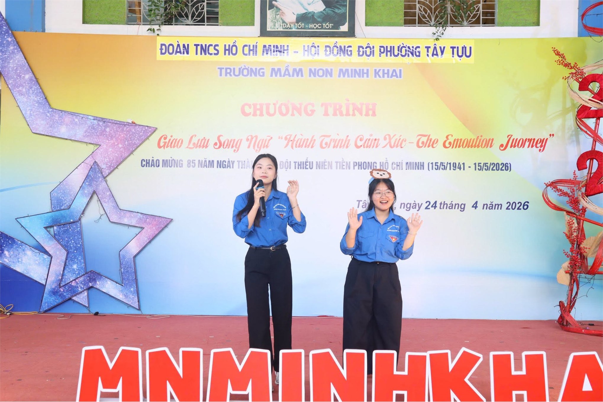 Tuổi trẻ Trường Ngoại ngữ - Du lịch lan tỏa tinh thần học ngoại ngữ tới học sinh các trường tại Phường Tây Tựu, Thành phố Hà Nội