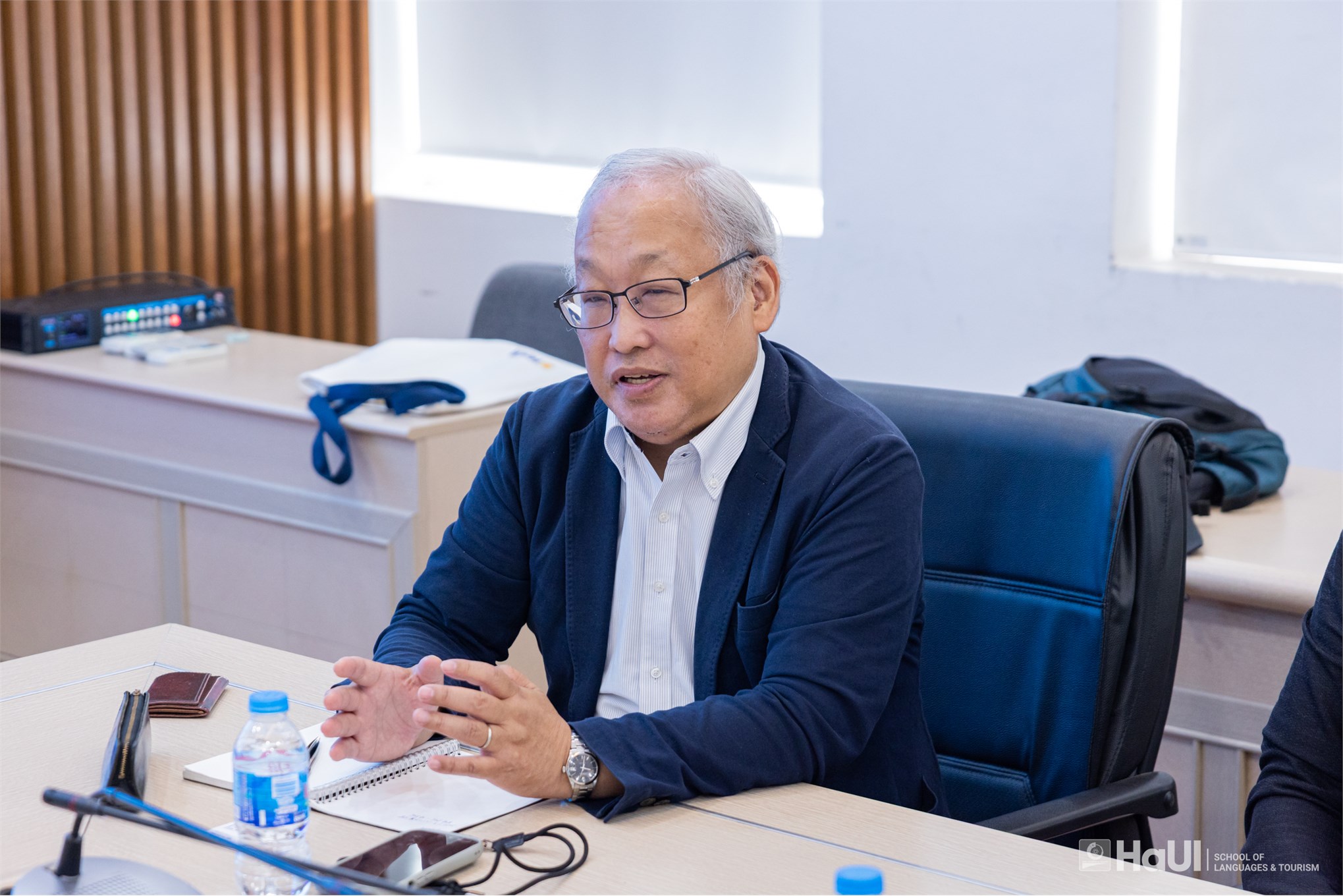 Trường Ngoại ngữ - Du lịch làm việc với Công ty Cổ phần Triple Three về triển khai Chương trình thực tập Nhật Bản