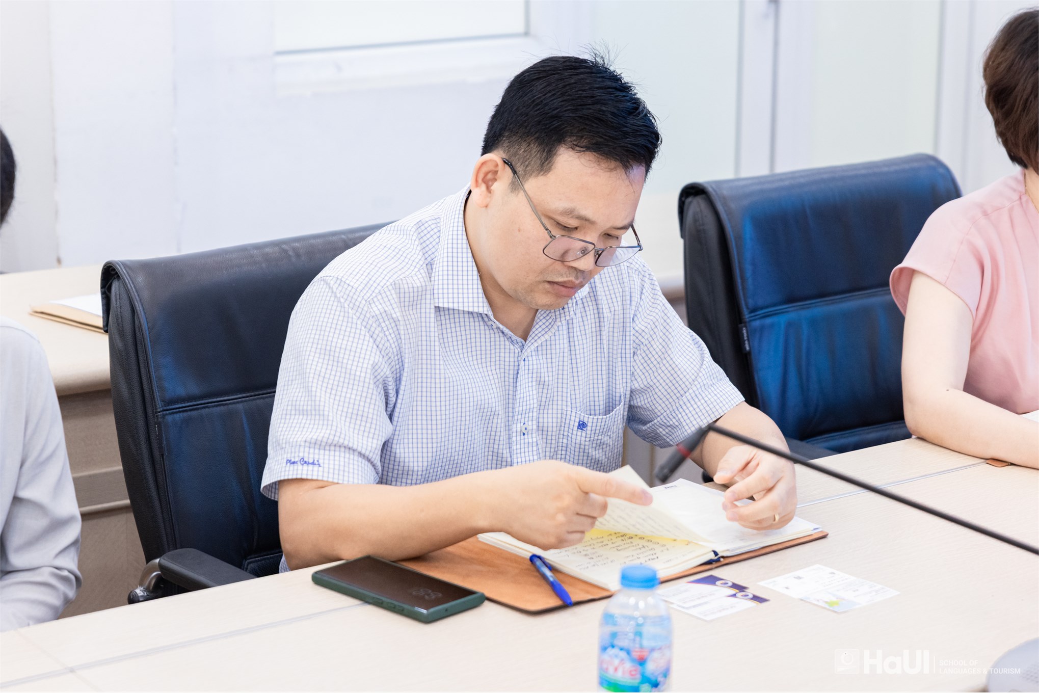 Trường Ngoại ngữ - Du lịch làm việc với Công ty Cổ phần Triple Three về triển khai Chương trình thực tập Nhật Bản