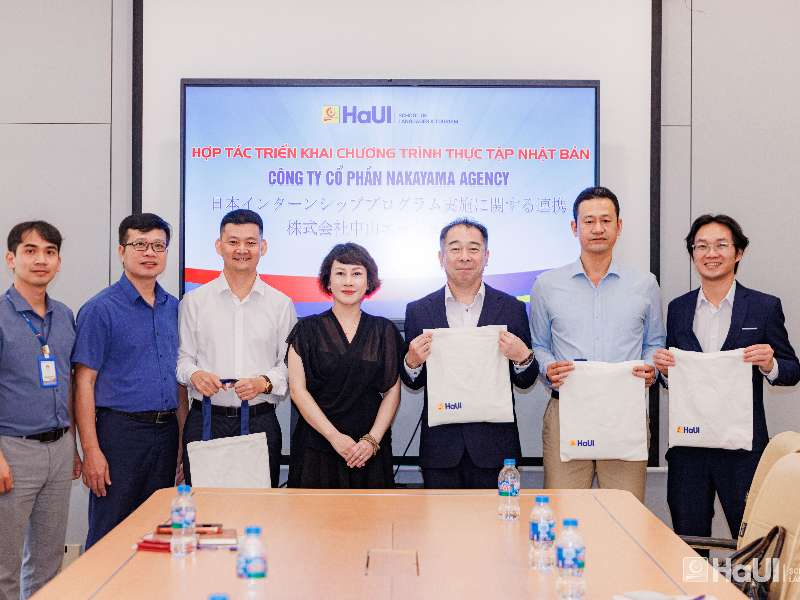 Trường Ngoại ngữ - Du lịch làm việc với Công ty Cổ phần Nakayama Agency về triển khai Chương trình thực tập Nhật Bản