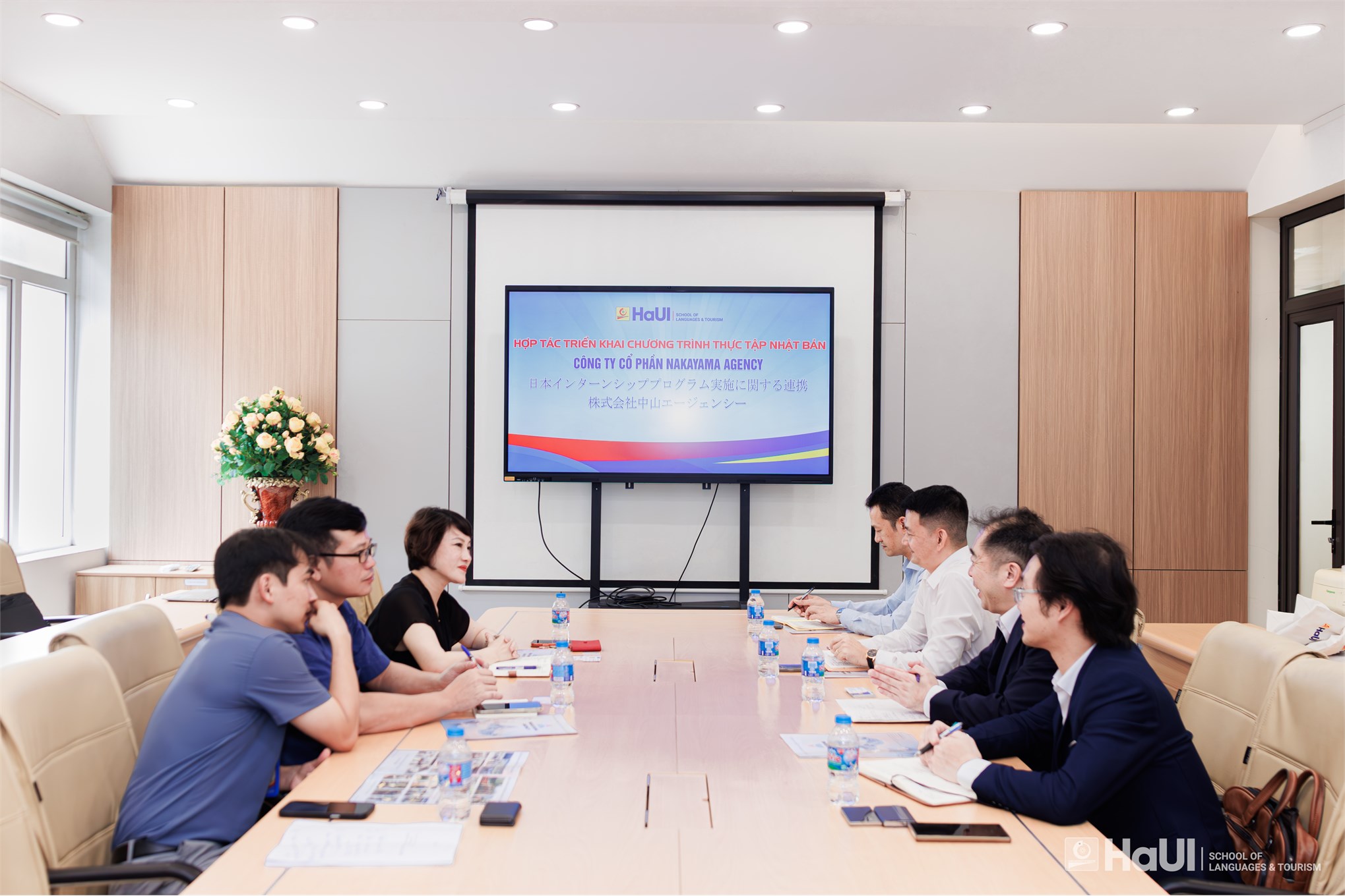Trường Ngoại ngữ - Du lịch làm việc với Công ty Cổ phần Nakayama Agency về chương trình thực tập Nhật Bản
