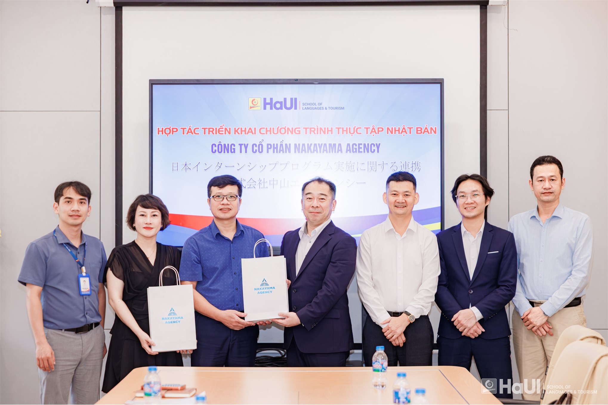 Trường Ngoại ngữ - Du lịch làm việc với Công ty Cổ phần Nakayama Agency về chương trình thực tập Nhật Bản