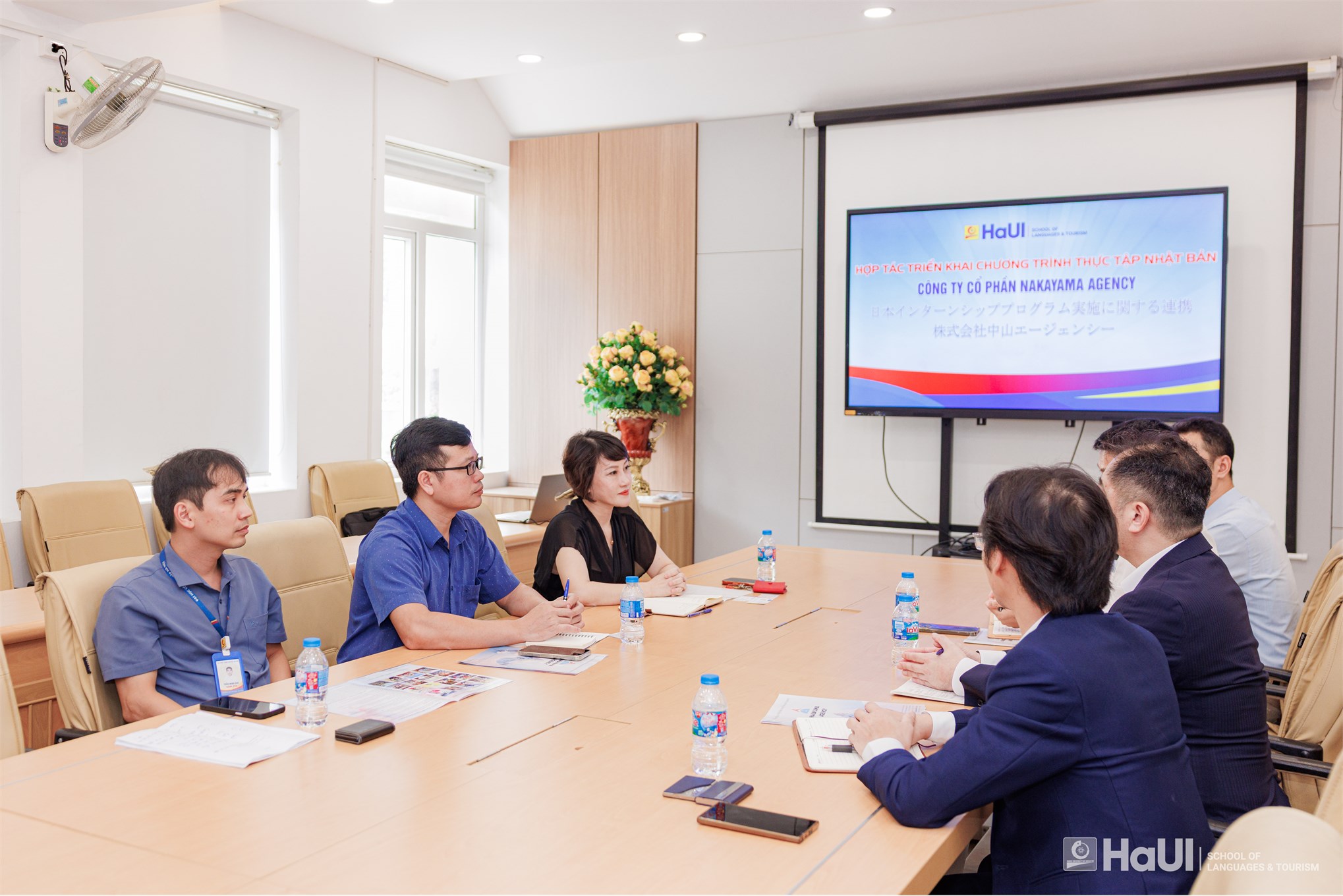 Trường Ngoại ngữ - Du lịch làm việc với Công ty Cổ phần Nakayama Agency về chương trình thực tập Nhật Bản