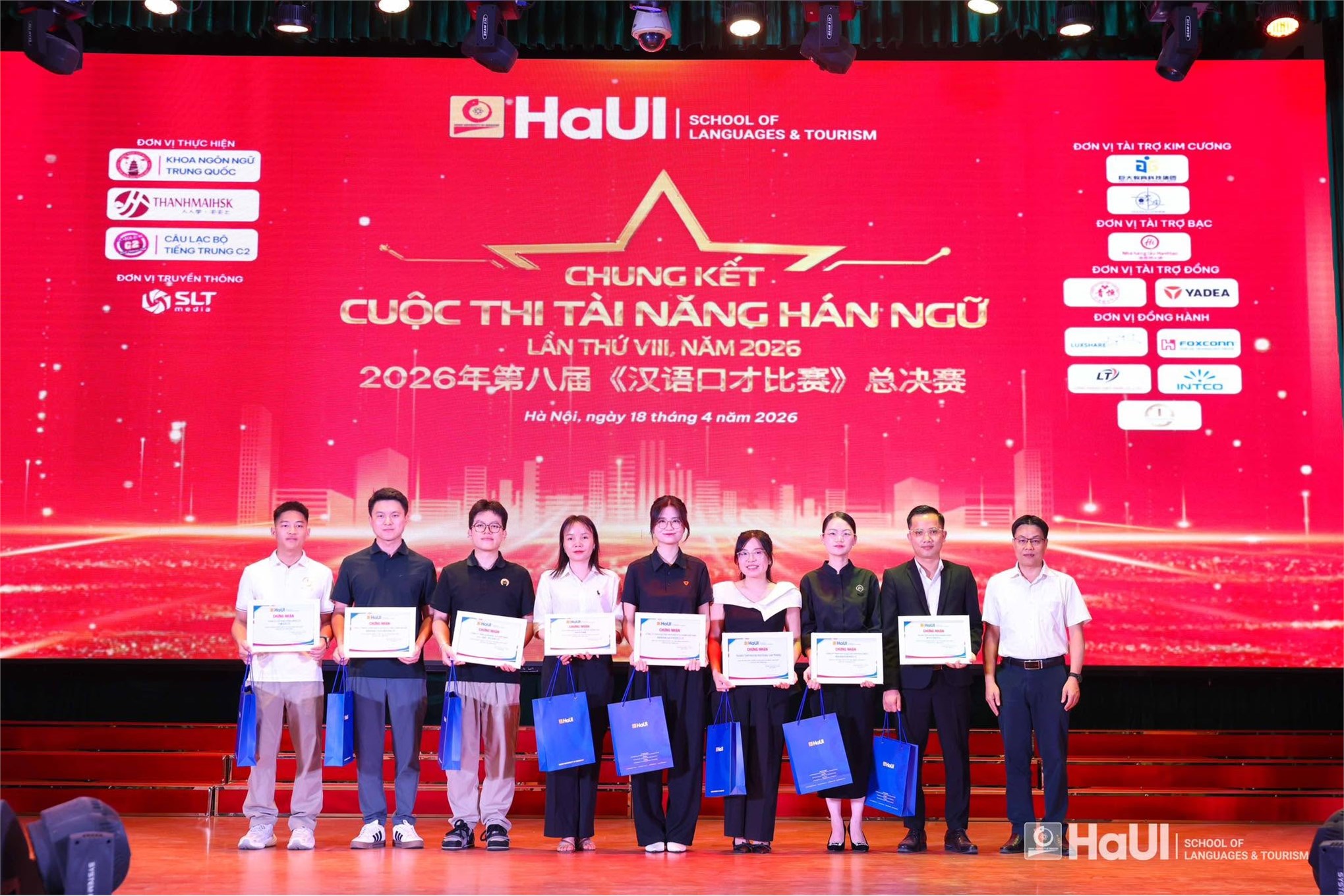 Mỗi hành trình đều bắt đầu từ một lựa chọn: Câu chuyện của Lương Nguyệt Anh dưới mái nhà Khoa Ngôn ngữ Trung Quốc
