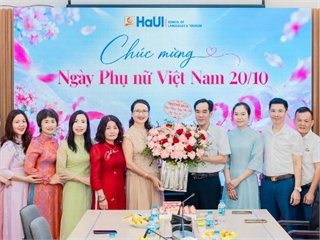 Trường Ngoại ngữ – Du lịch tôn vinh nữ viên chức, người lao động nhân Ngày Phụ nữ Việt Nam 20/10