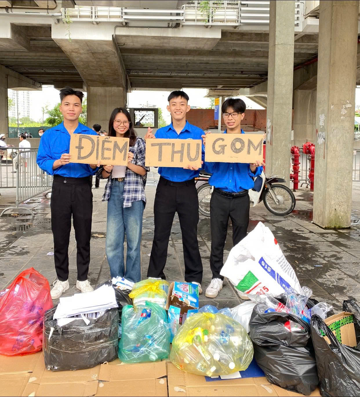 Tuổi trẻ Trường Ngoại ngữ - Du lịch tích cực chuẩn bị cho chương trình tình nguyện “Ngày hè Xanh”
