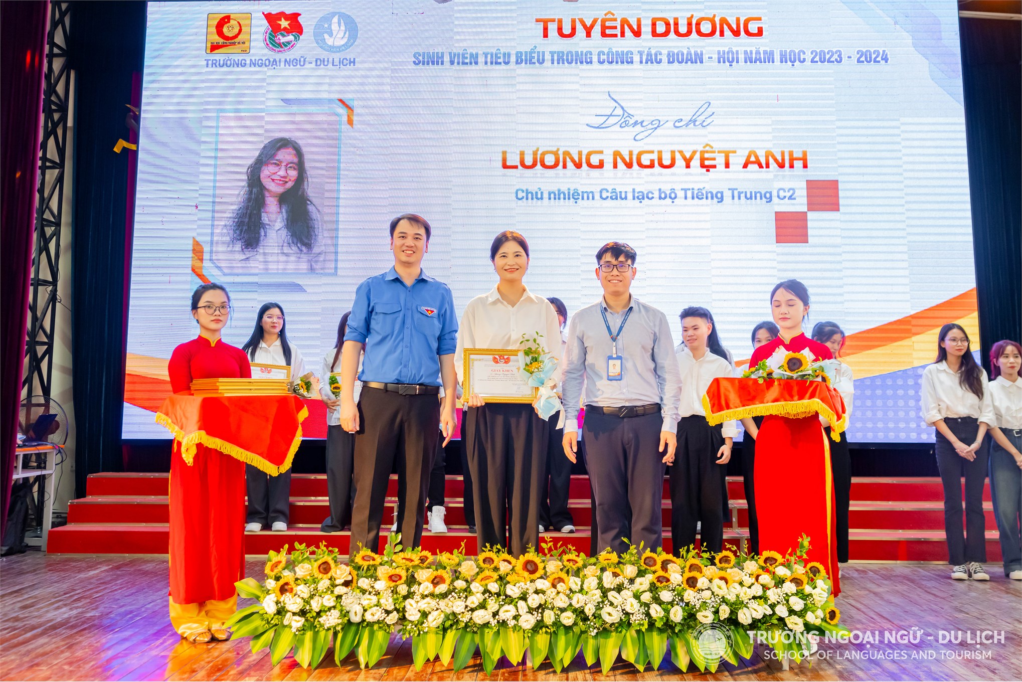 Mỗi hành trình đều bắt đầu từ một lựa chọn: Câu chuyện của Lương Nguyệt Anh dưới mái nhà Khoa Ngôn ngữ Trung Quốc