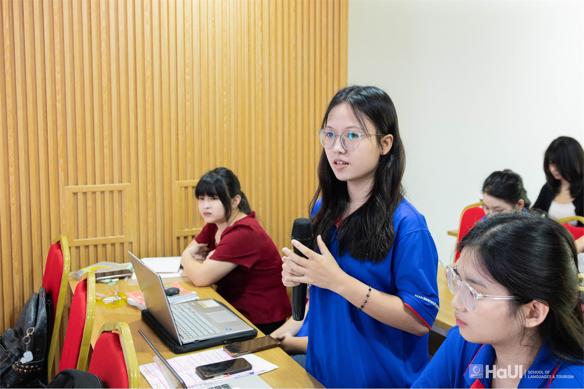 Nghề giáo trong bối cảnh mới: Cơ hội phát triển và yêu cầu thích ứng