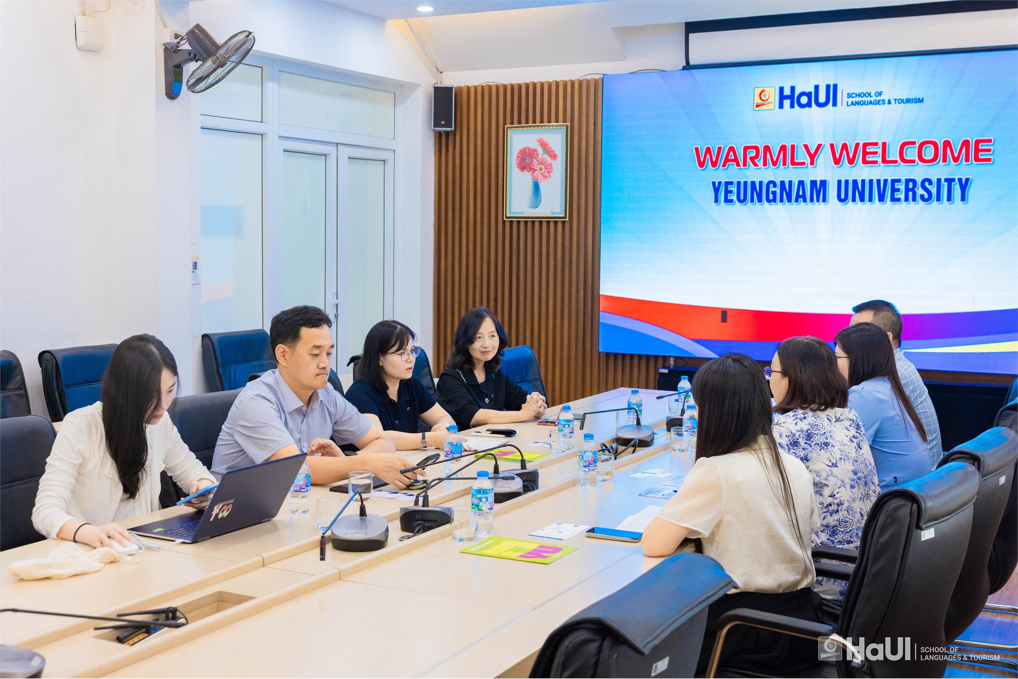 Trường Ngoại ngữ - Du lịch trao đổi cơ hội hợp tác với Trường Đại học Yeungnam, Hàn Quốc