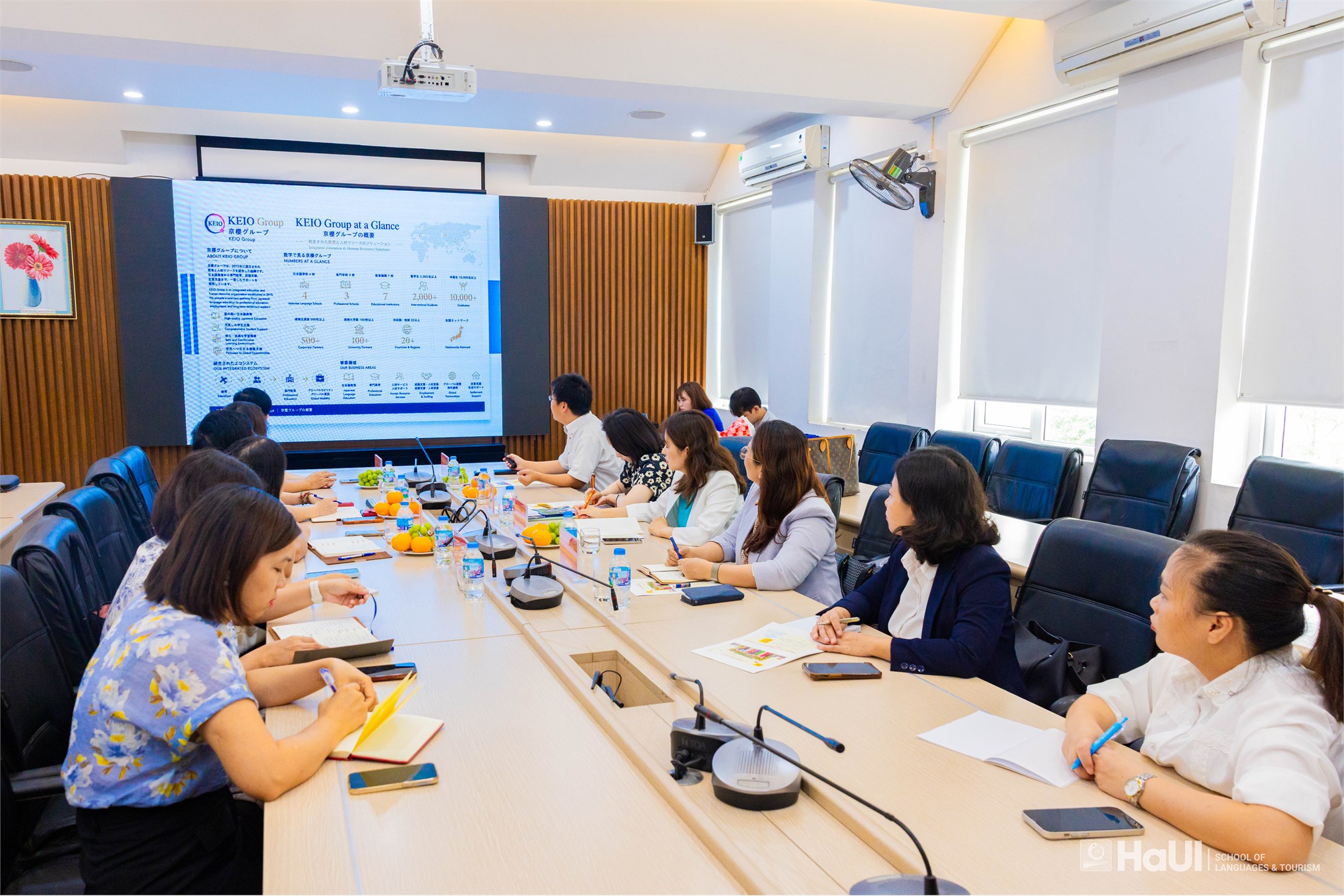Trường Ngoại ngữ - Du lịch tăng cường hợp tác với Tập đoàn Keio trong đào tạo, thực tập và tuyển dụng sinh viên