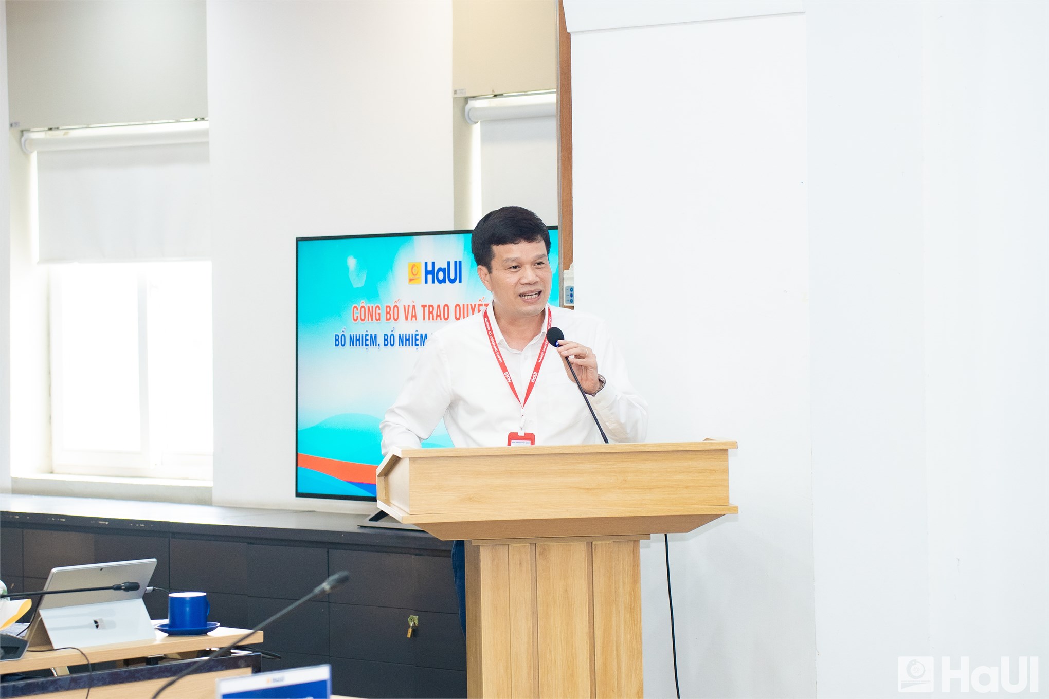 Chúc mừng 04 nhà khoa học Trường Ngoại ngữ - Du lịch được bổ nhiệm lại chức danh Giáo sư, Phó Giáo sư năm 2026