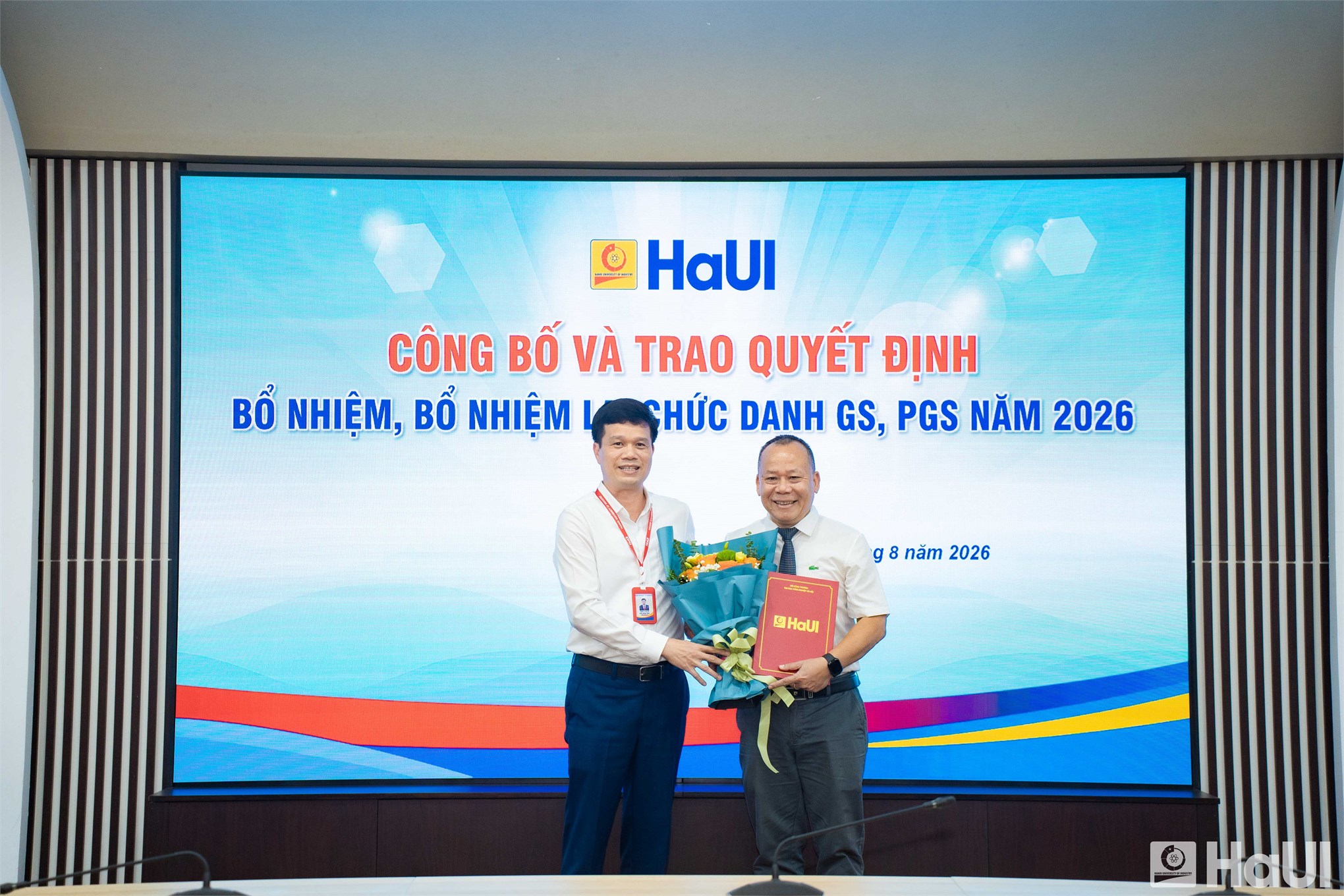 Chúc mừng 04 nhà khoa học Trường Ngoại ngữ - Du lịch được bổ nhiệm lại chức danh Giáo sư, Phó Giáo sư năm 2026