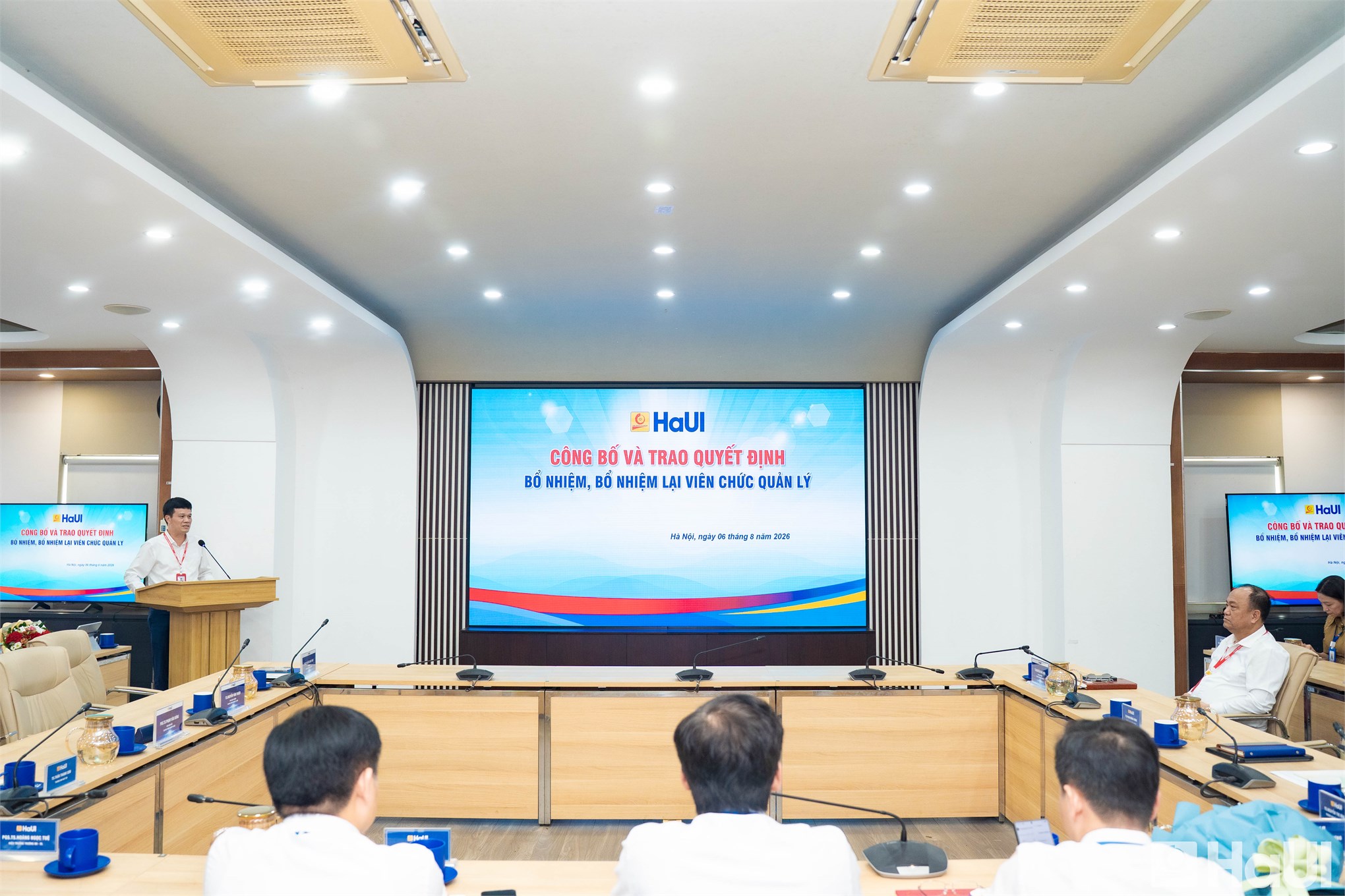 Chúc mừng 04 nhà khoa học Trường Ngoại ngữ - Du lịch được bổ nhiệm lại chức danh Giáo sư, Phó Giáo sư năm 2026