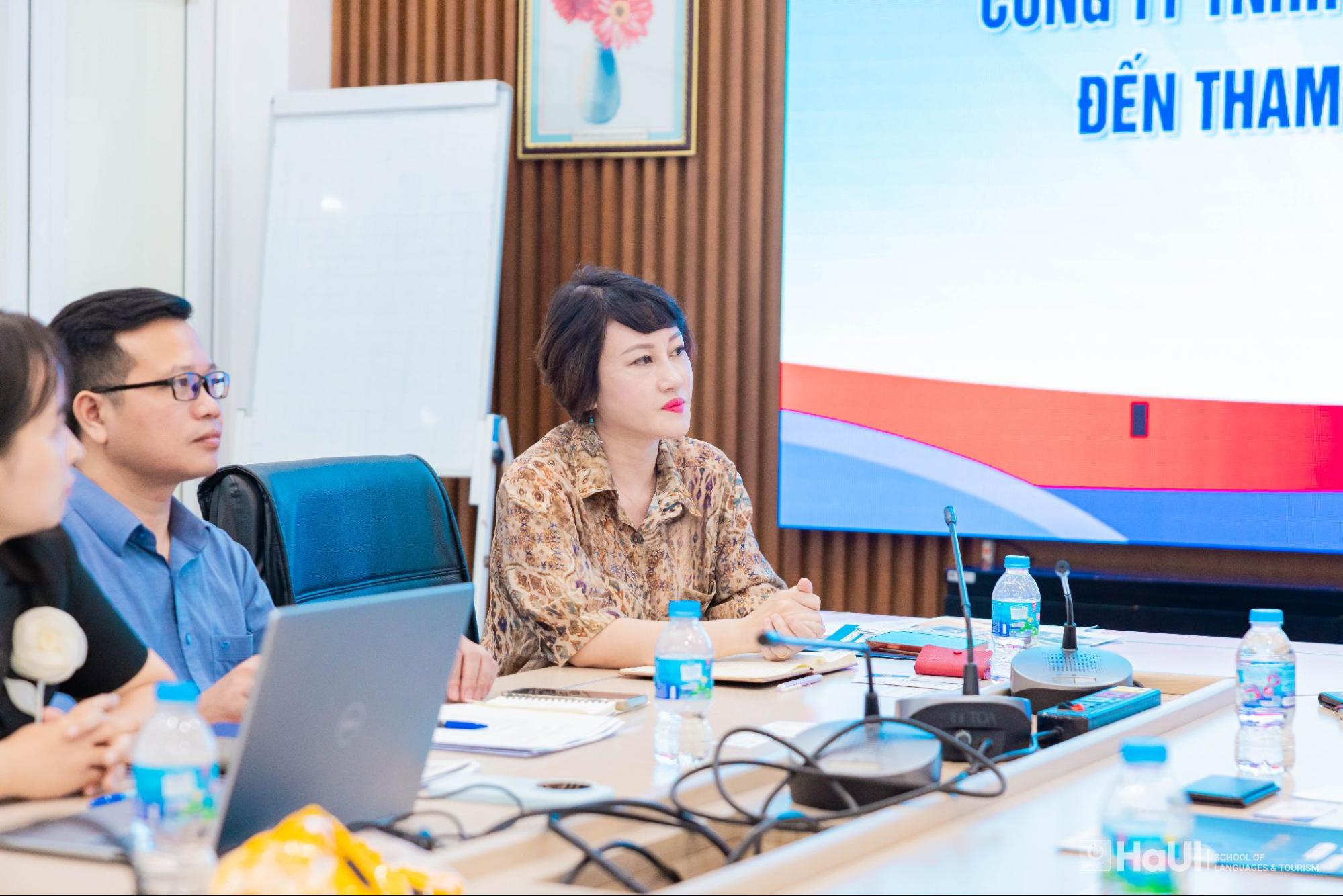 Khoa Ngôn ngữ Nhật Bản tăng cường kết nối với Sunrise Việt Nhật