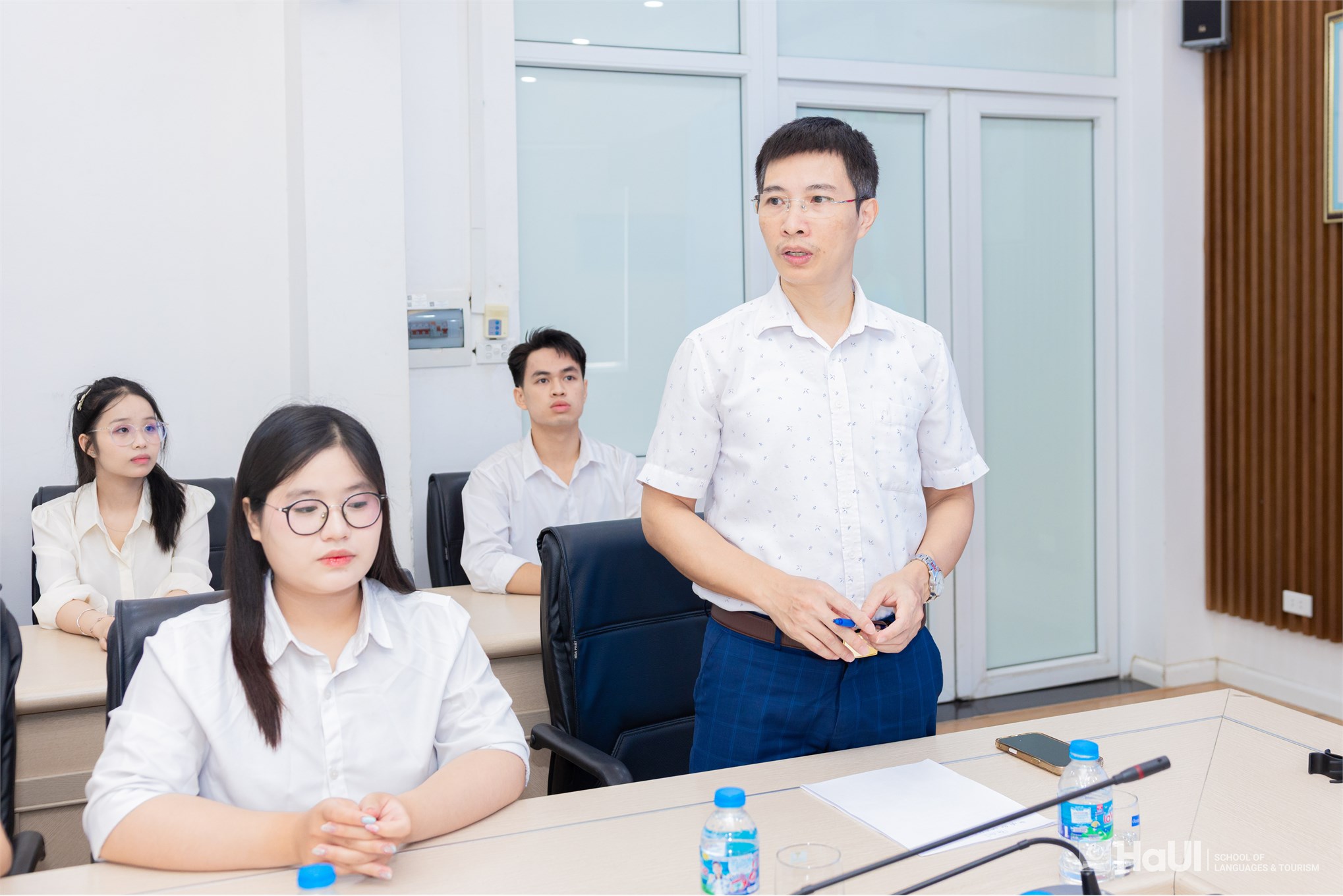 Hội nghị Ban Chấp hành Liên chi Hội Sinh viên Trường Ngoại ngữ - Du lịch lần thứ năm, khóa II, nhiệm kỳ 2025 - 2028