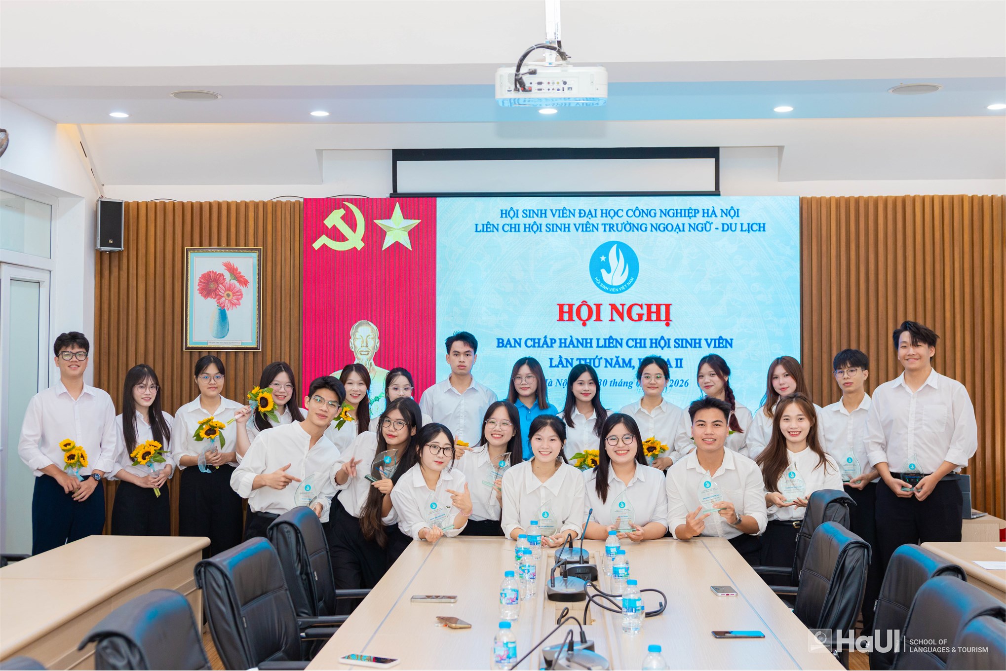 Hội nghị Ban Chấp hành Liên chi Hội Sinh viên Trường Ngoại ngữ - Du lịch lần thứ năm, khóa II, nhiệm kỳ 2025 - 2028