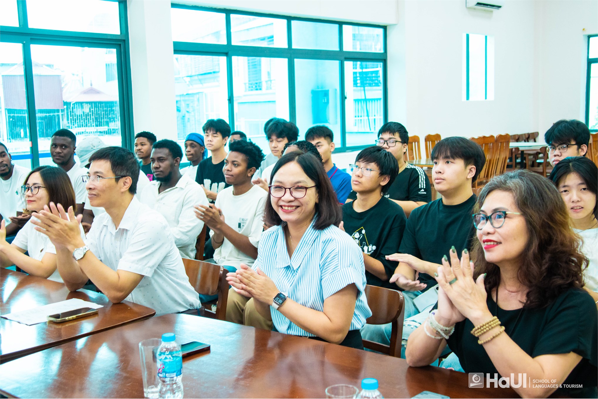 Giao lưu, trải nghiệm văn hóa và ẩm thực Việt Nam dành cho học viên quốc tế