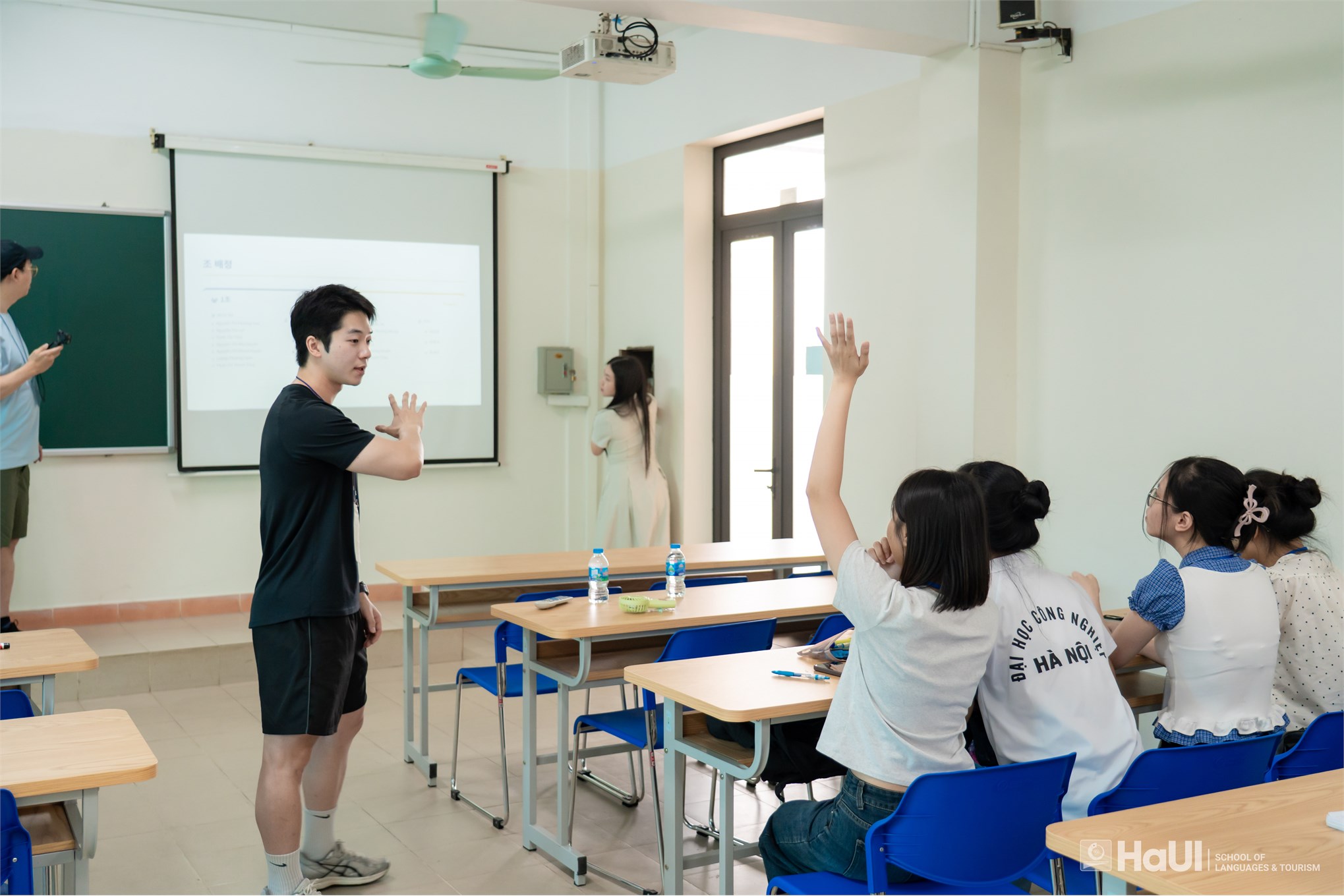 Trường Ngoại ngữ - Du lịch giao lưu văn hóa Hàn Quốc cùng Trung tâm Văn hóa Skola