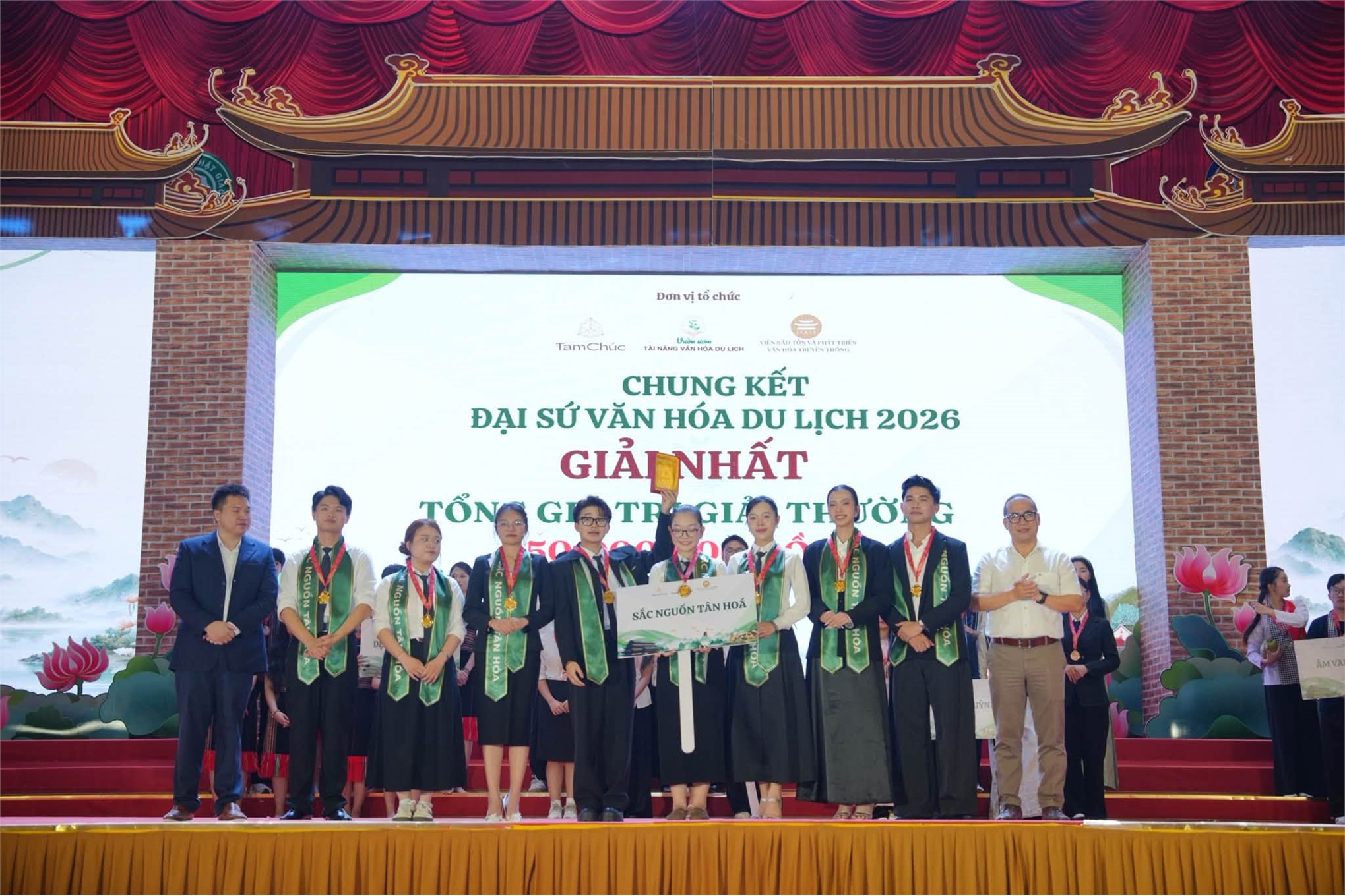 Sinh viên Trường Ngoại ngữ - Du lịch giành Giải Nhất tại Cuộc thi “Đại sứ Văn hóa Du lịch” năm 2026