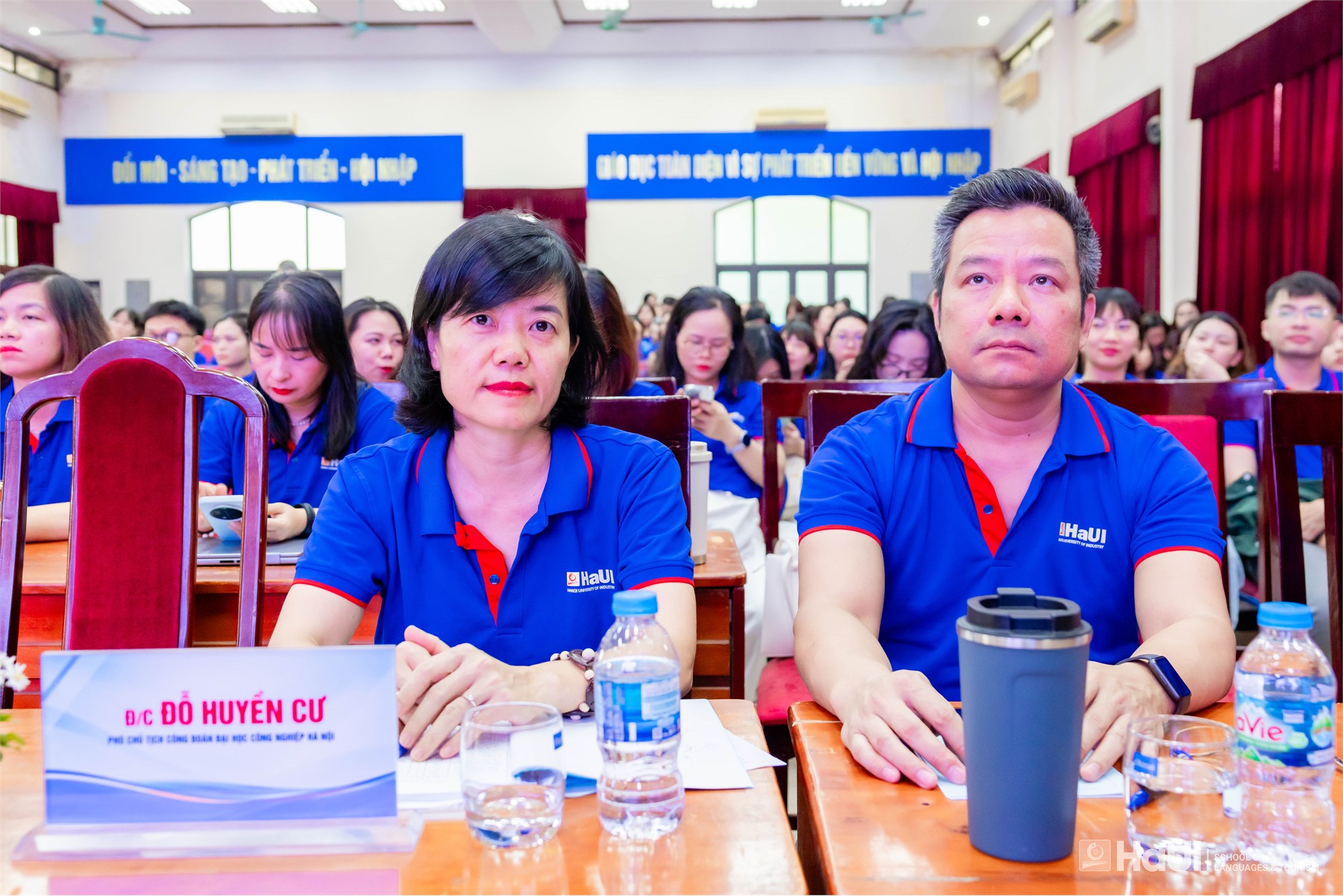 Hội nghị viên chức, người lao động Trường Ngoại ngữ - Du lịch, tổng kết năm học 2025 - 2026 và triển khai nhiệm vụ năm học 2026 - 2027
