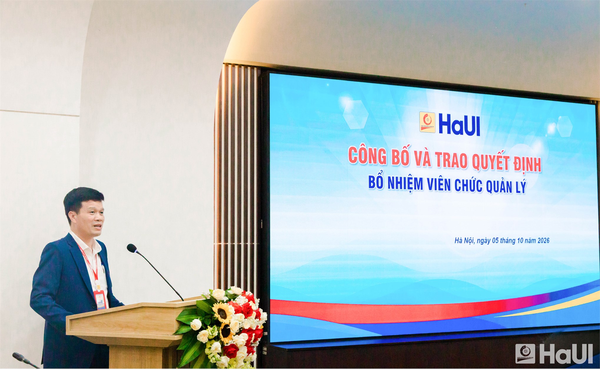 TS. Trần Ngọc Đức được bổ nhiệm Phó Hiệu trưởng phụ trách Trường Ngoại ngữ – Du lịch